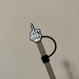 中指F YouスケルトンハンドPVCストロートッパーストローカバーストローバディタンブラーアクセサリー