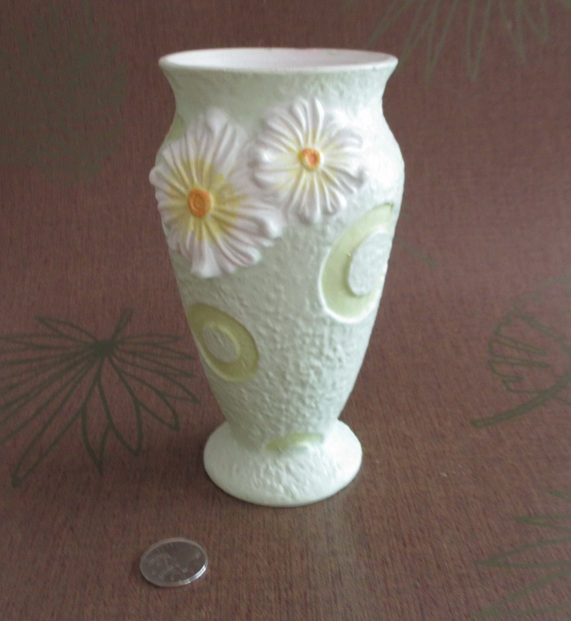 Vtg Daisies Vase Pale Green W White Daisies Pebbled Surface Etsy UK