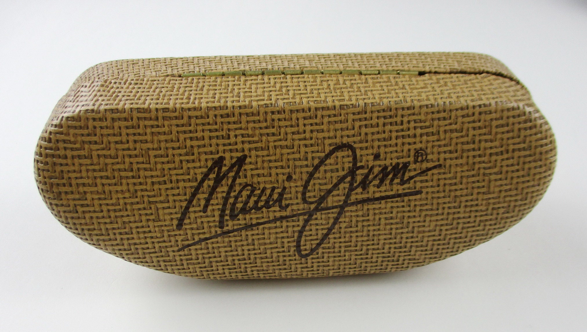 Maui Jim Sunglasses Case Buy Maui Jim unisex-adult Clam Case, Brown, Large at Amazon.in main image 4