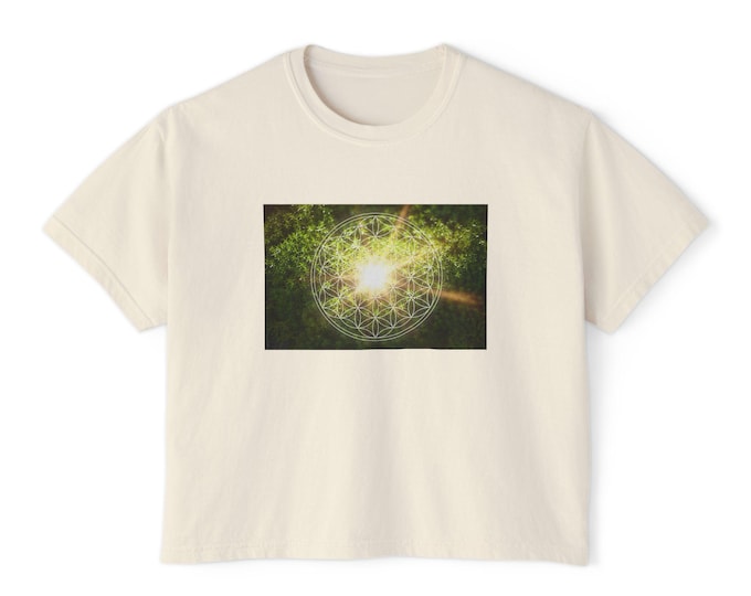 Sunshine Vibes Women's Boxy Tee, Perfect for Summer Days, Casual Wear, Nature Lovers, Gift for Her, Festival Outfit