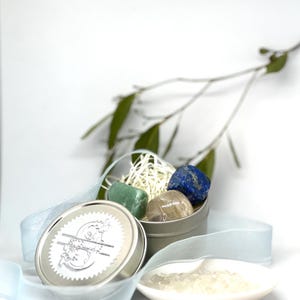 Kit de ritual de cristales para la luna nueva | Set para establecer intenciones | Cuarzo transparente, lapislázuli, aventurina verde
