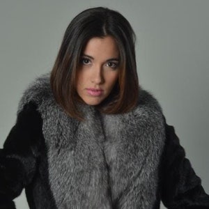 Luxurious Black Mink Fur Coat With Silver fox collar