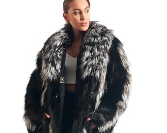 高級シルバーフォックスファーフルレングスコート、ホールスキン