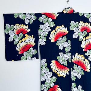 Vintage Japanese Yukata Kimono Robe – Large Chrysanthemum Blooming at night