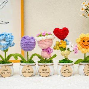 Mom Gift Box,Handmade Crochet Flower,Gift for Mom,Custom Home Decor,Emotional Support,Holiday Gift for Bonus Mom,Step Mom,Mother&#39;s Day Gifts