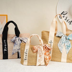 Personalisierte Strandtasche, Brautjungfer Geschenke Tasche, benutzerdefinierte Strohtaschen, Sackleinen-Einkaufstasche, Brautpartygeschenke, Hochzeitsgeschenke, Junggesellinnentaschen, Frauentaschen