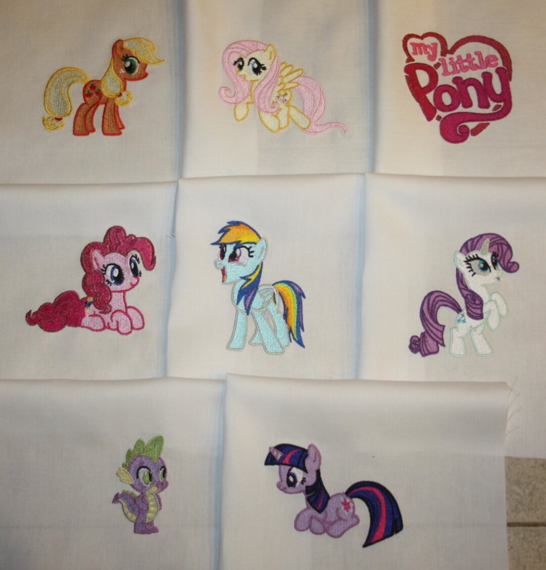 Playful Ponies CP0701041CL Quilt main image 1
