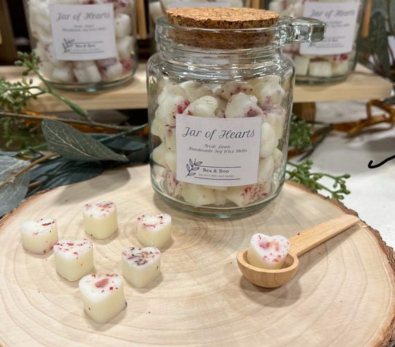 Heart-Shaped Soy Wax Melts – Dried Petals, Wooden Scoop