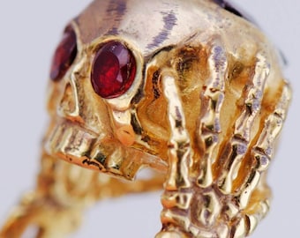 Antique Victorian Memento Mori Skull Ring – 18K Gilt Silver Vermeil with Garnets