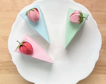 Strawberry shortcake paper boxes, whole cake {12 slices}