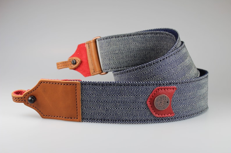 Herringbone Banjo strap.  This is the best banjo strap out there.  Worn by the Avett brothers, Old Crow medicine Show and many more bands.  Copperpeace makes the best guitar straps and banjo straps!