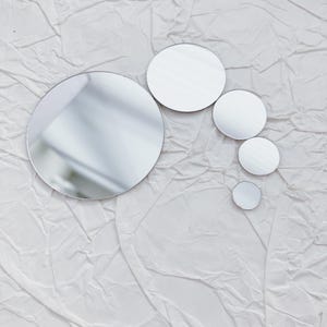 1-5cm Thin round plastic mosaic tiles flexible flakes safety mirror sealing sticker crafts