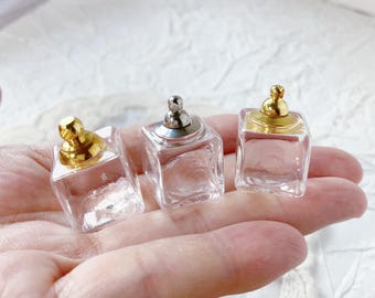 1pcs 15/16mm Mini Clear Glass container screw air tight cube Bottle Charms