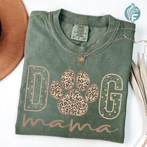 Comfort Colors® Dog Mama Shirt, Dog Mom Shirt, Dog Mama Era, Womens Shirts, Dog Lover Shirt, Dog Mom Gift, Gift For Mom, Pet Lover Shirt Moss