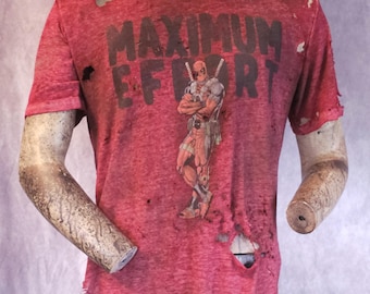 Adult Medium Deadpool Distressed T-Shirt