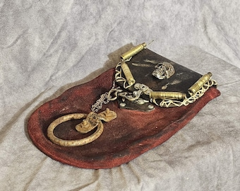 Wasteland Leather Pouch: Red Raider Style, Skull Detail