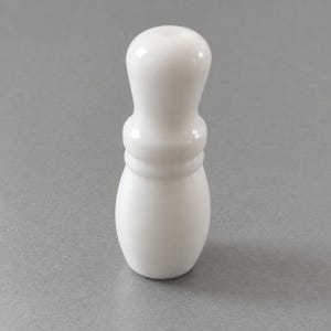 Tiracorda grande in plastica a forma di ghianda - Bianco o Crema