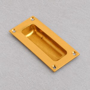 Tirador empotrado de latón de dos piezas - 89 mm