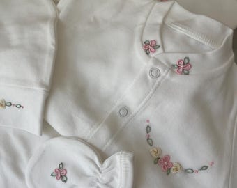 Personalized Newborn Outfit: Embroidered Cotton Baby Coming Home Set