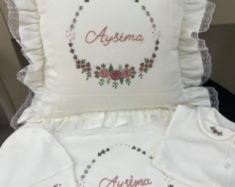 Personalized Newborn Outfit Set: Embroidered Cotton Baby Clothes, Coming Home Gift