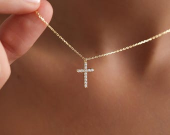 Collar de cruz de oro de 14 quilates: un delicado regalo de joyería cristiana