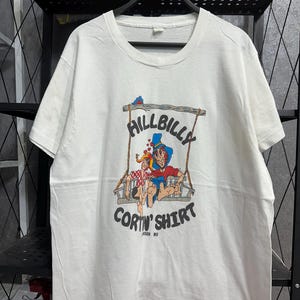 Vintage des années 90 Hillbilly Courtin' chemise T Shirt taille M Branson Missouri Couple Swing Tee humour du sud des années 90 Country Souvenir Made in USA