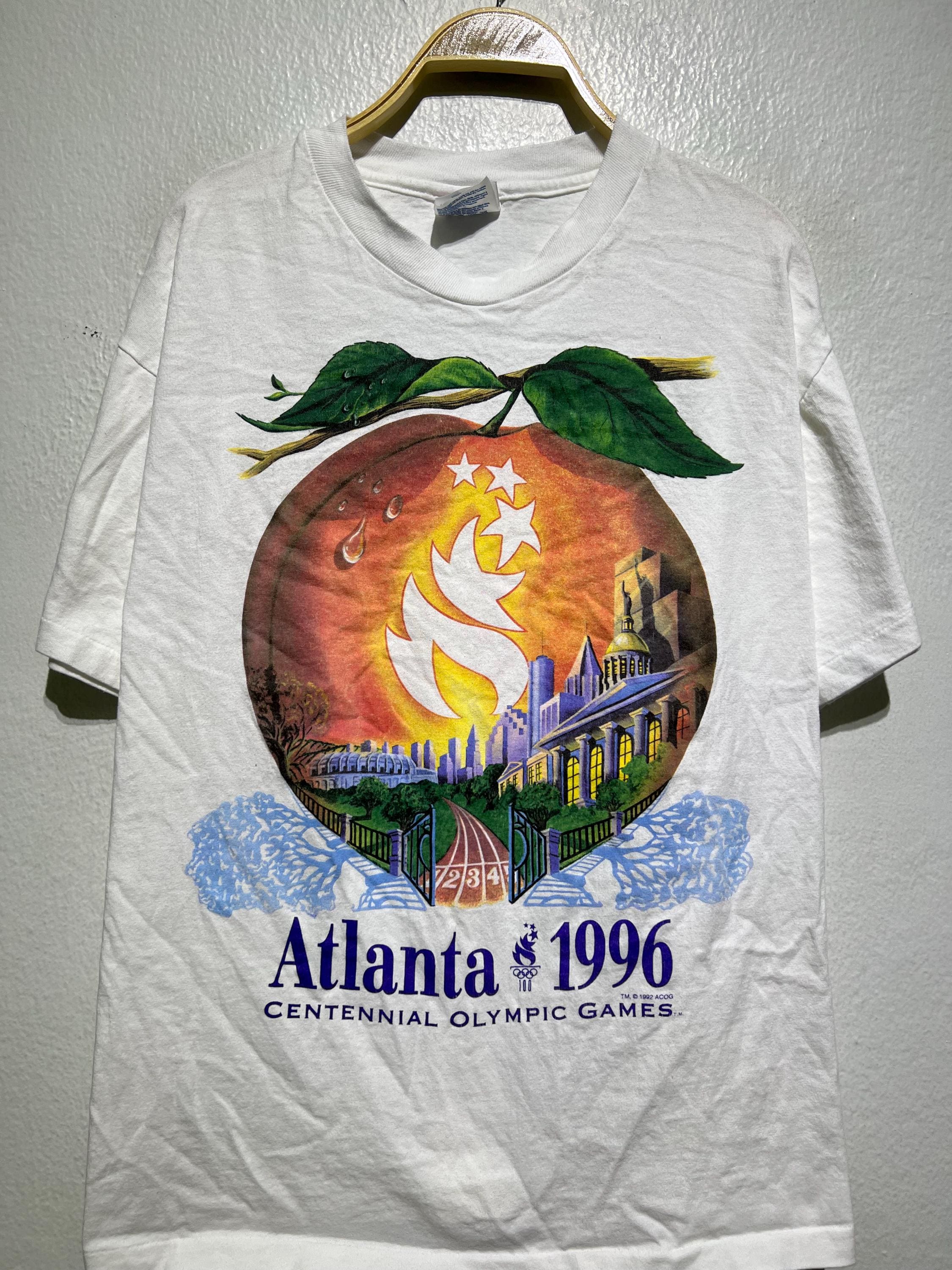 Vintage 90s Atlanta 1996 Centennial Olympic Games T-shirt Peach