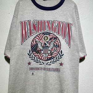 Vintage 90s Washington DC District of Columbia Eagle Crest USA Patriotic T-Shirt Size M