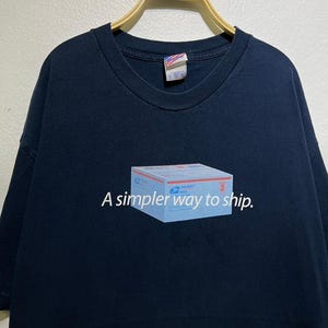 Scatole postali prioritarie a tariffa fissa del servizio postale degli Stati Uniti degli anni '90. Un modo più semplice per spedire magliette taglia XL.