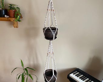 Double macrame plant hanger - 2-Tier hanging planter - Boho home decor