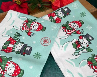 Retro Snow Friends Christmas Tea Towel: Cotton Holiday Linens