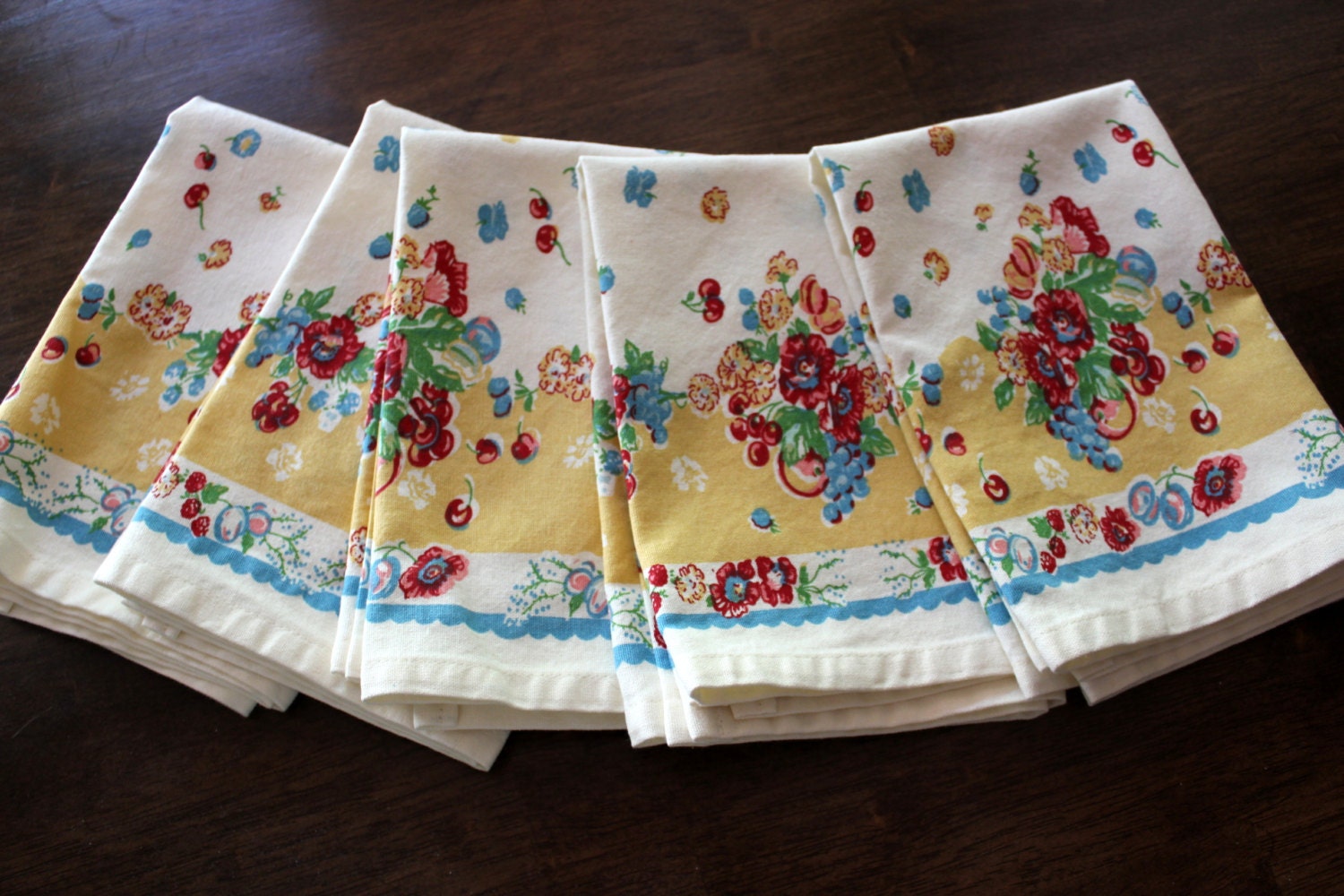 Floral Dish Towel in Granny's Garden Print - Cotton Tea Towel - Retro Print Kitchen Towel