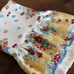 Floral Dish Towel in Granny's Garden Print Cotton Tea Towel Retro Print Kitchen Towel image 5