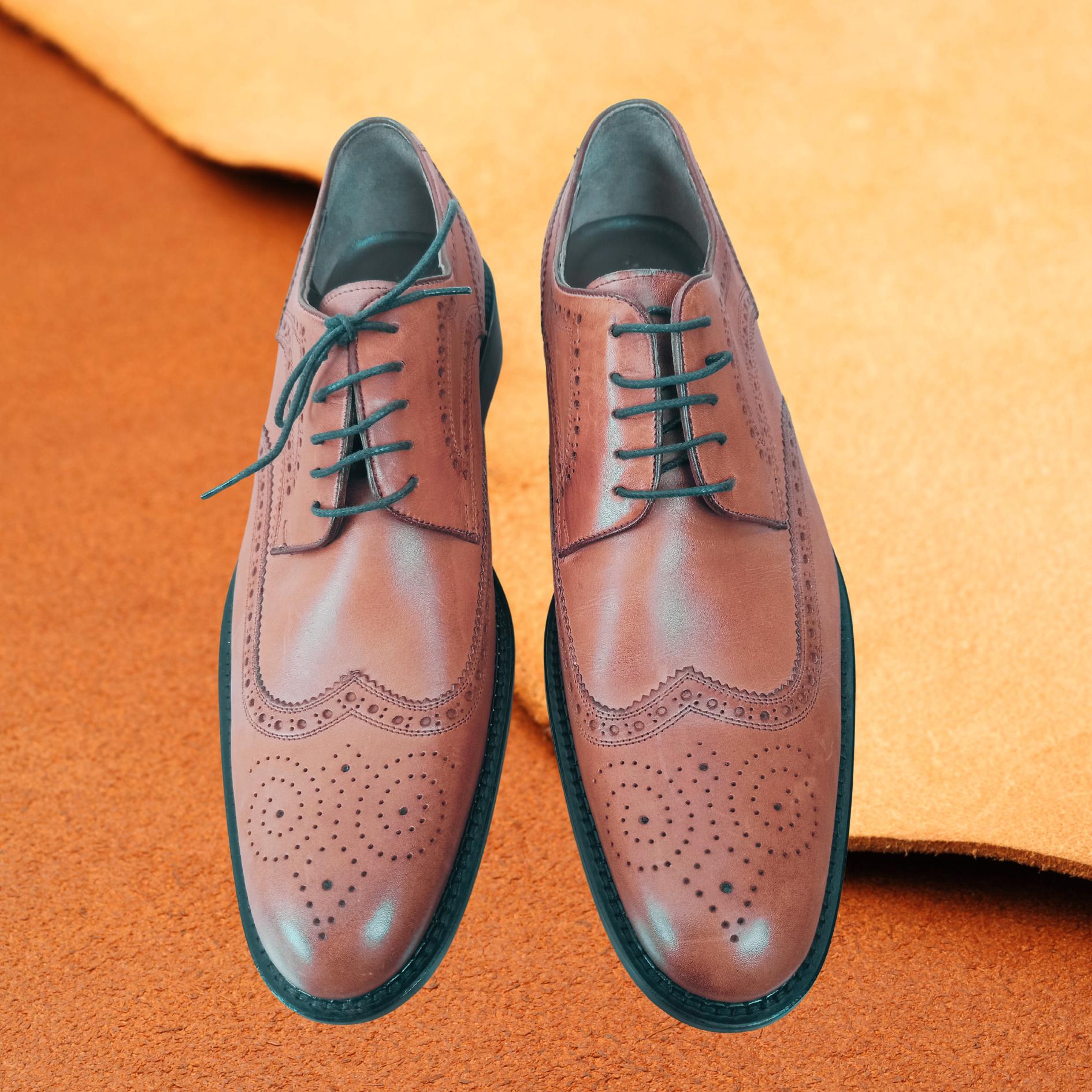 Handmade Brown Leather Wingtip Oxford Shoes: Goodyear Welted  display picture 1