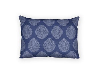 Poszewka na poduszkę z bawełny w boho wzór diamentowy | Biały na granatowym tle, pościel w geometryczne wzory