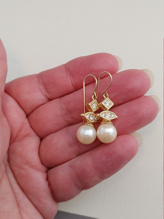 Vintage Signed Swarovski pearl earrings, gold tone - image 6