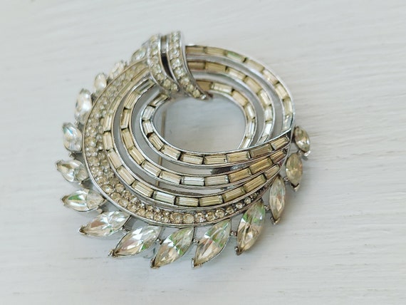 Vintage Crown Trifar signed brooch, circle clear … - image 2