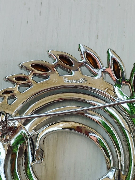 Vintage Crown Trifar signed brooch, circle clear … - image 8
