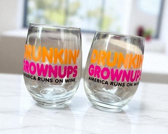 Drunkin&#39; Grownups Wine Glass: Custom Glitter Option