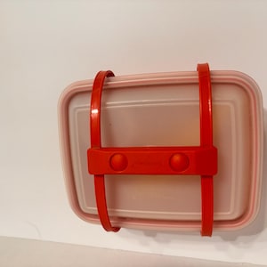 Tupperware vintage lunchbox