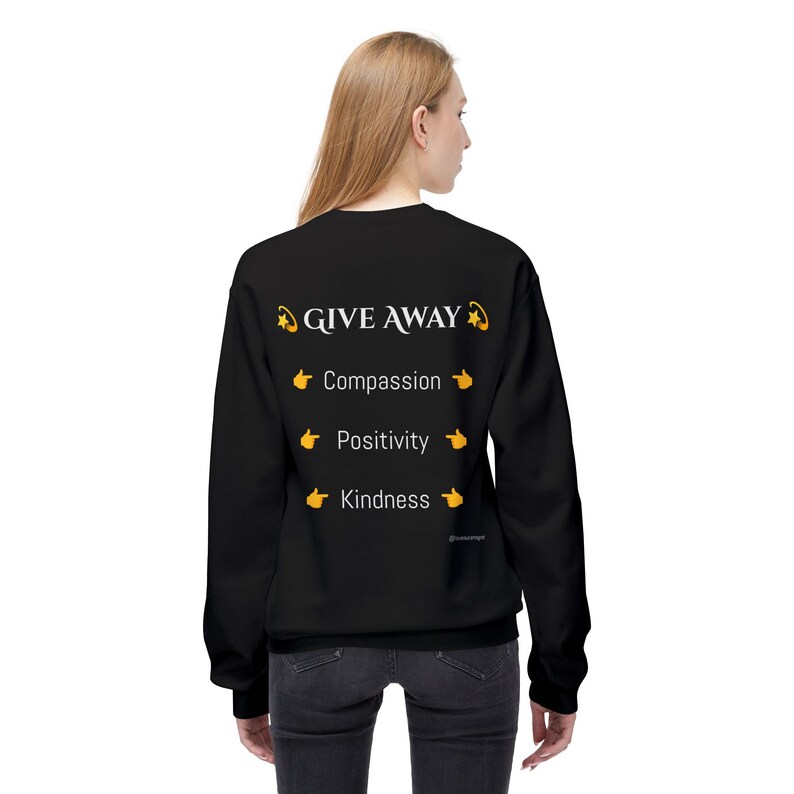 Ímã Love AURA - Moletom unissex de gola redonda em fleece macio e de peso médio - 80% algodão penteado, 20% poliéster, modelagem relaxada imagem 2