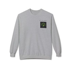 Ímã Love AURA - Moletom unissex de gola redonda em fleece macio e de peso médio - 80% algodão penteado, 20% poliéster, modelagem relaxada imagem 8