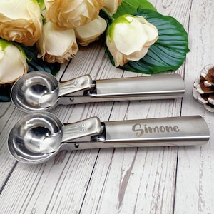 Personalized Stainless Steel Ice Cream Scoop: Engraved Kitchen Gift