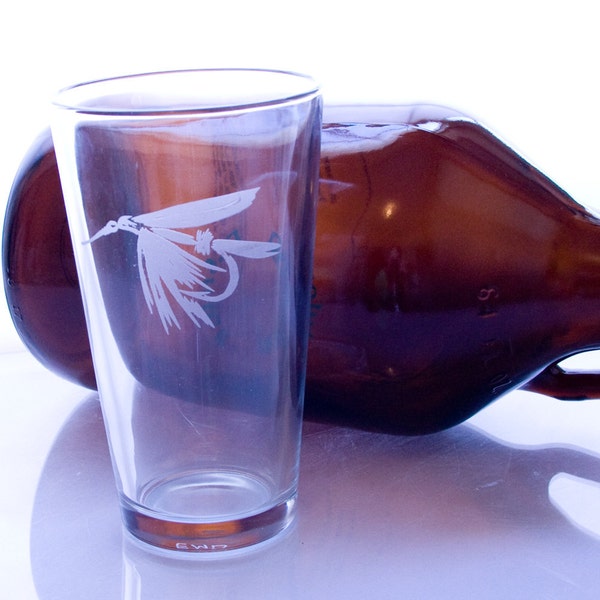 Wet fly fly fishing etched pint glass