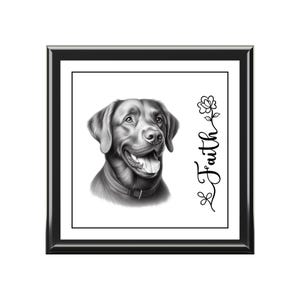 Puede incluir: Dibujo en blanco y negro de un perro Labrador Retriever con el nombre "Faith" escrito en cursiva a su lado.