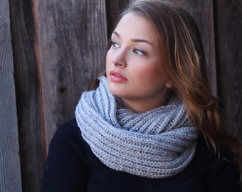 Grey Knit Infinity Scarf. Winter Knit Scarf. Knitted Scarf. Knit Accessories. Knitted Grey Scarf. Winter Scarf. Christmas Gift for Her