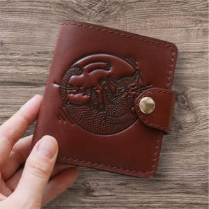 Cartera de cuero con diseño de gato y lindas patas de gatito, cartera pequeña para mujer, tarjetero de regalo, tarjetero de identificación, cartera hecha a mano en varios colores