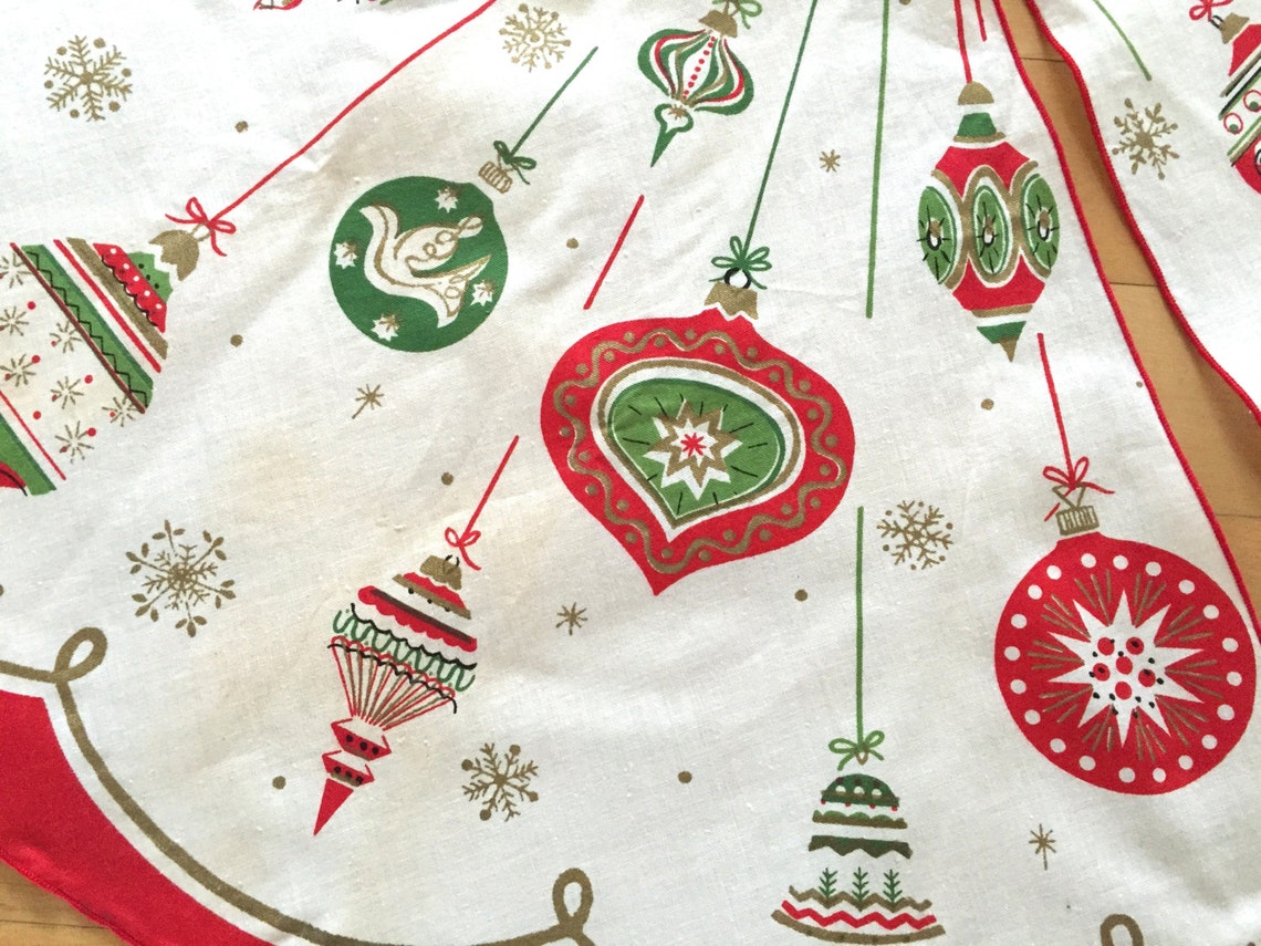 Vintage Tree Skirt 