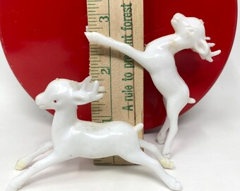 ヴィンテージプラスチックトナカイの置物、白い鹿の角、クリスマス