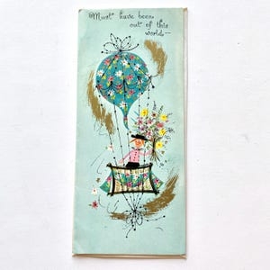 Cartão de aniversário atrasado vintage, balão de ar quente com flores, cartão de felicitações NOS novo e antigo